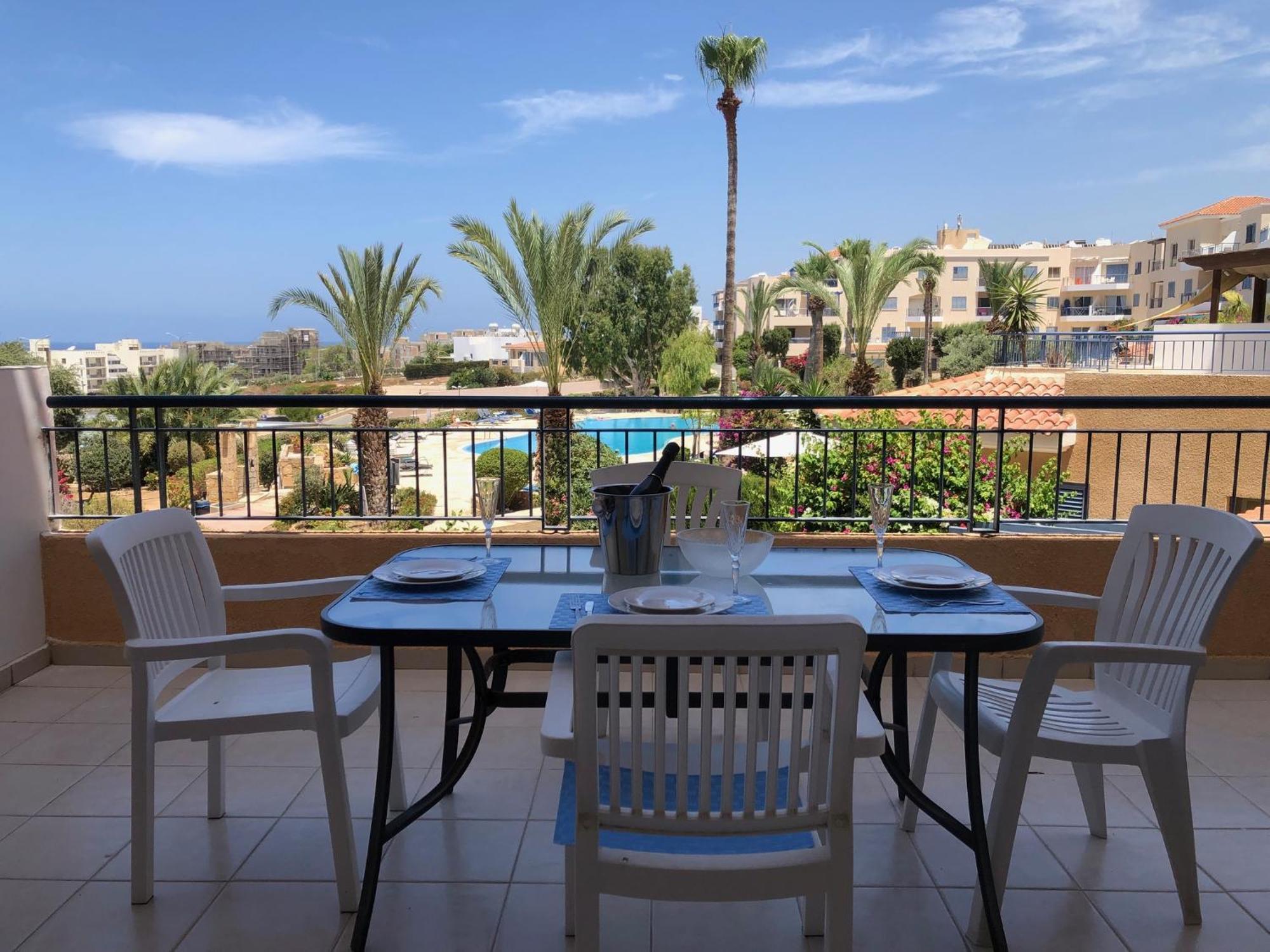 Kings Palace - Stylish 2 Bed Apartment With Sea Views Πάφος Εξωτερικό φωτογραφία